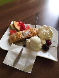 Apfelstrudel